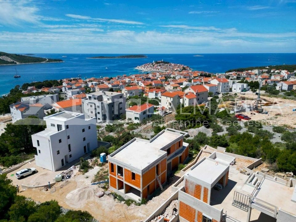 Primosten, moderne Villa mit Wellnessbereich und Swimmingpool