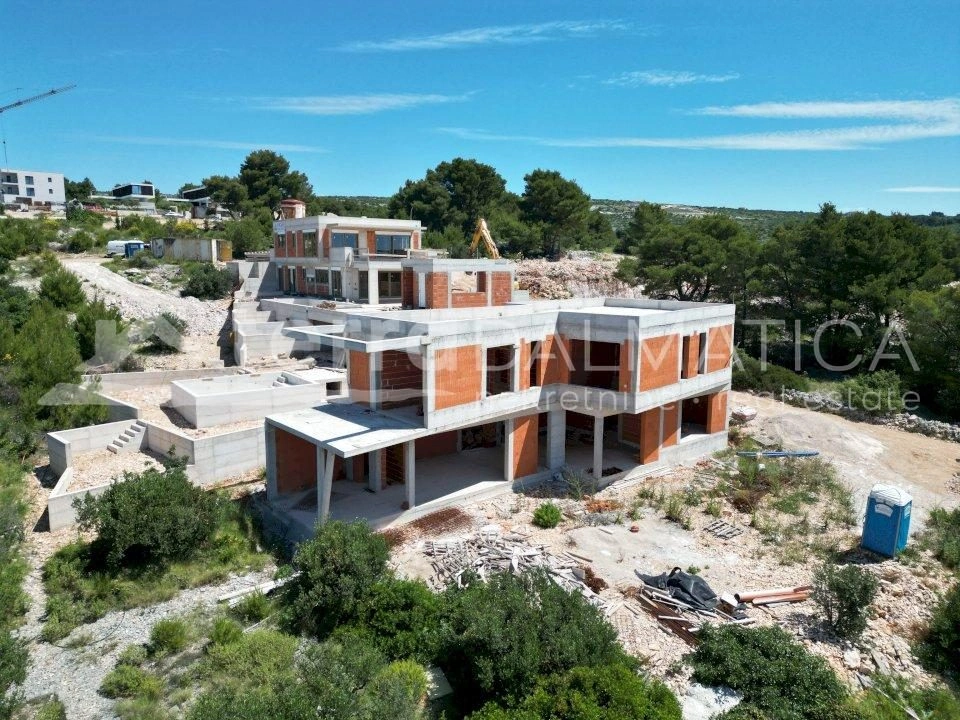 Primosten, moderne Villa mit Wellnessbereich und Swimmingpool