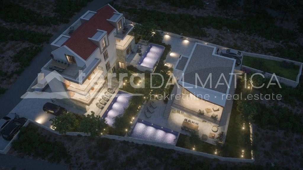 Modernes Haus mit Schwimmbad und Garten in der Nähe von Rogoznica - Nur 130 m vom Meer entfernt