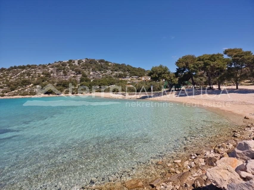 Apartment auf der Insel Murter: Erste Reihe zum Meer, mit Terrasse und Aussicht
