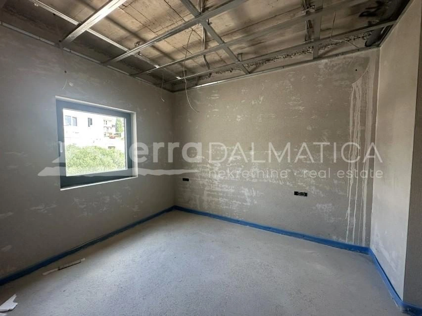 Primosten, luxuriöses Apartment mit geräumiger Loggia und Hydromassagepool