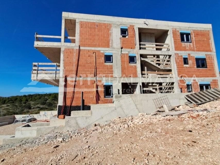 Umgebung von Šibenik, Grebaštica, Dreizimmer-Penthouse mit Aufzug und Garage