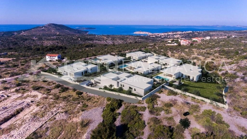 Primošten, Luxusvilla mit Panoramablick und Swimmingpool