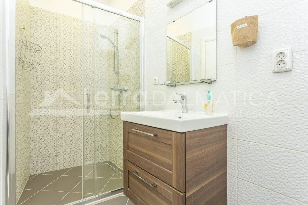 Šibenik, möblierte Wohnung im Zentrum, bereit zur touristischen Vermietung