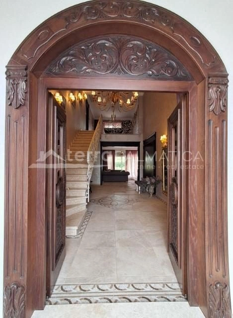 Vodice, Luxusvilla mit beheiztem Pool, Whirlpool und Meerblick