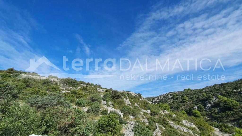 Bau- und Ackerland in Rogoznica – eine Investitionsmöglichkeit!