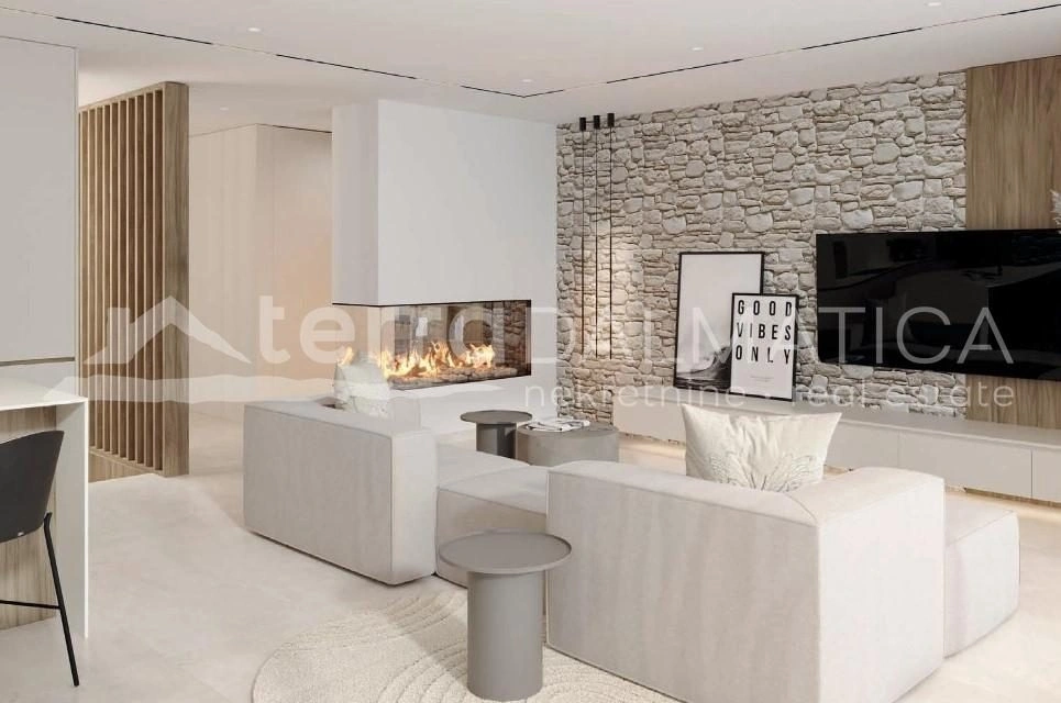 Rogoznica – Zweistöckiges Penthouse mit großzügigen Terrassen und privatem Parkplatz