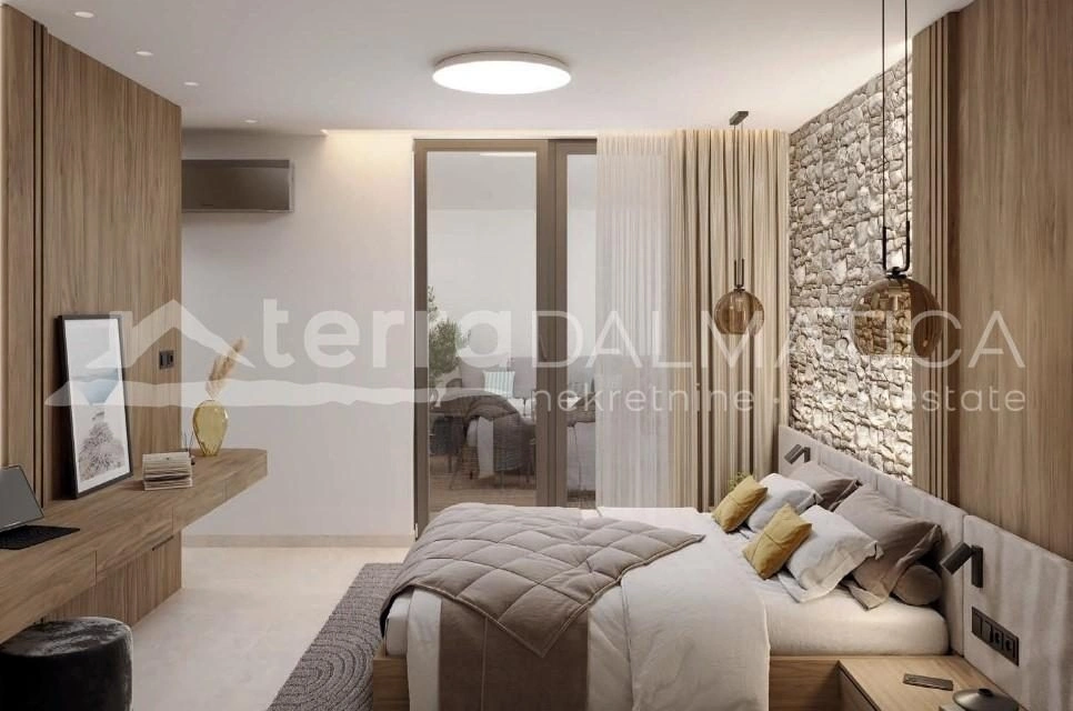 Rogoznica – Zweistöckiges Penthouse mit großzügigen Terrassen und privatem Parkplatz