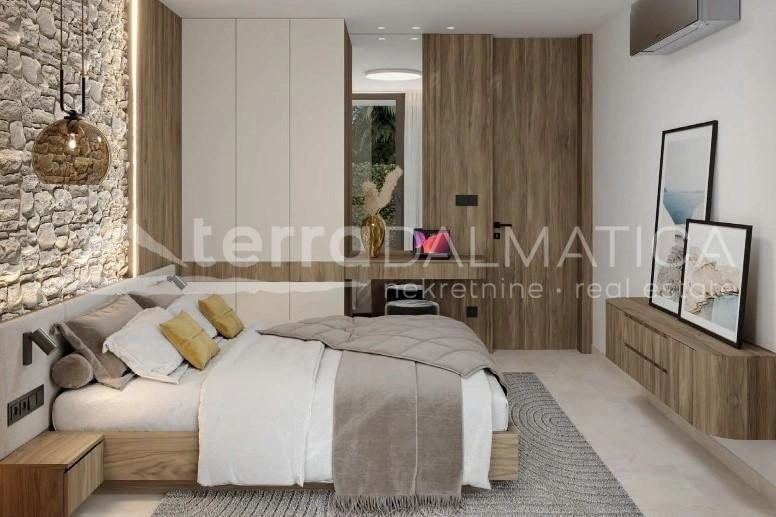 Rogoznica – Geräumige Wohnung mit privatem Pool und großen Terrassen