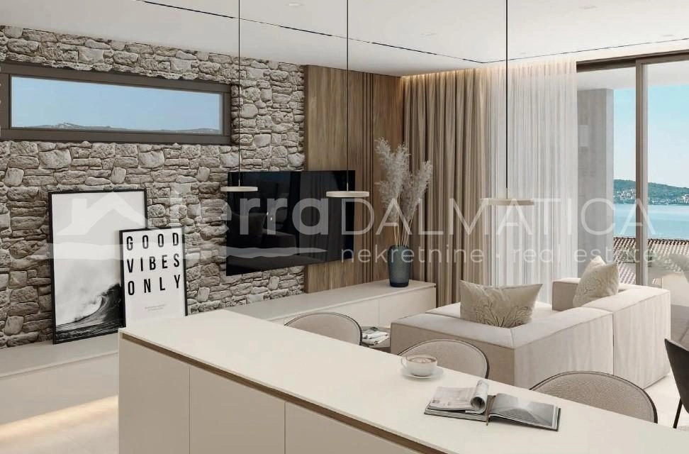 Rogoznica, Luxusapartment mit geräumiger Terrasse und modernem Design