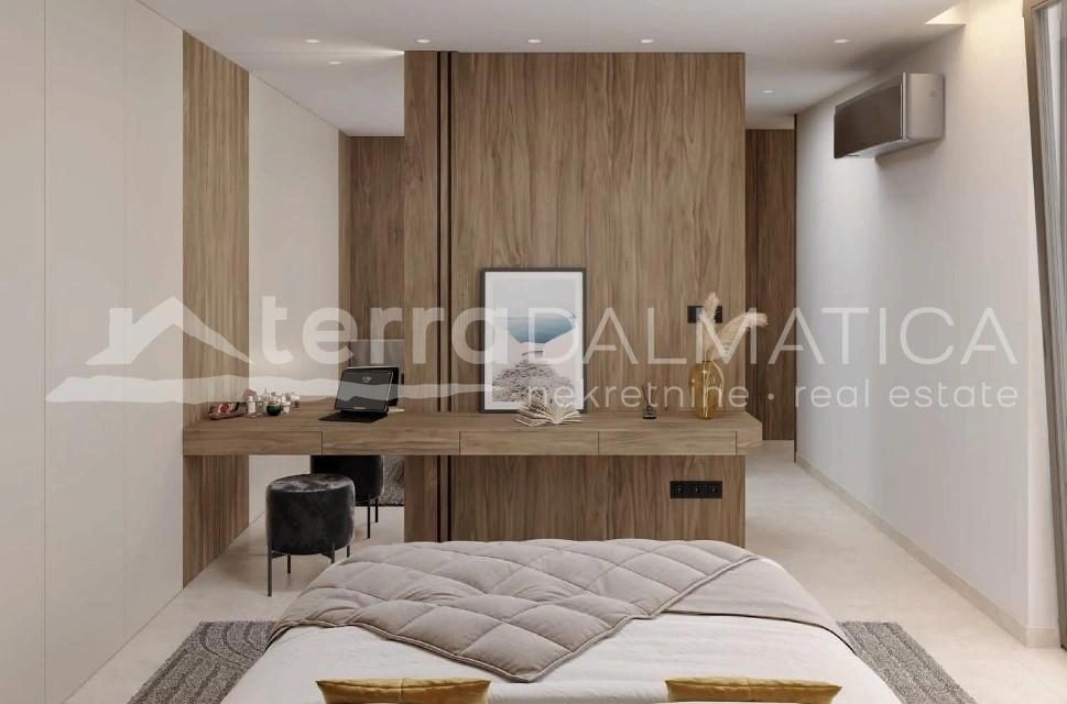 Exklusive Villa in Rogoznica mit drei Luxusapartments, Swimmingpool und Garage