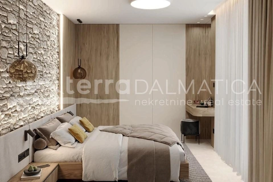 Exklusive Villa in Rogoznica mit drei Luxusapartments, Swimmingpool und Garage