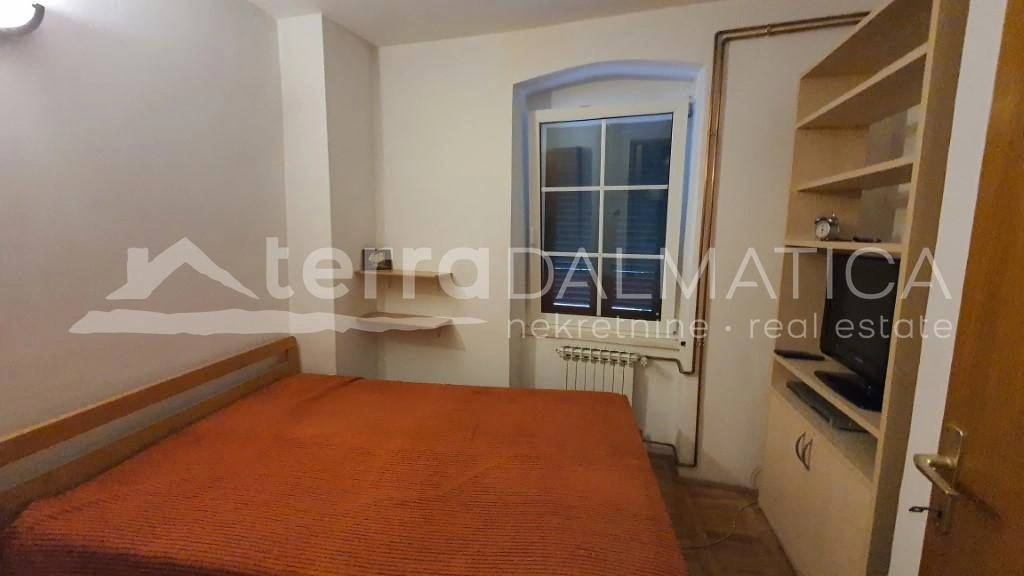 Šibenik - renoviertes Haus im historischen Zentrum, ideal zum Wohnen oder Mieten