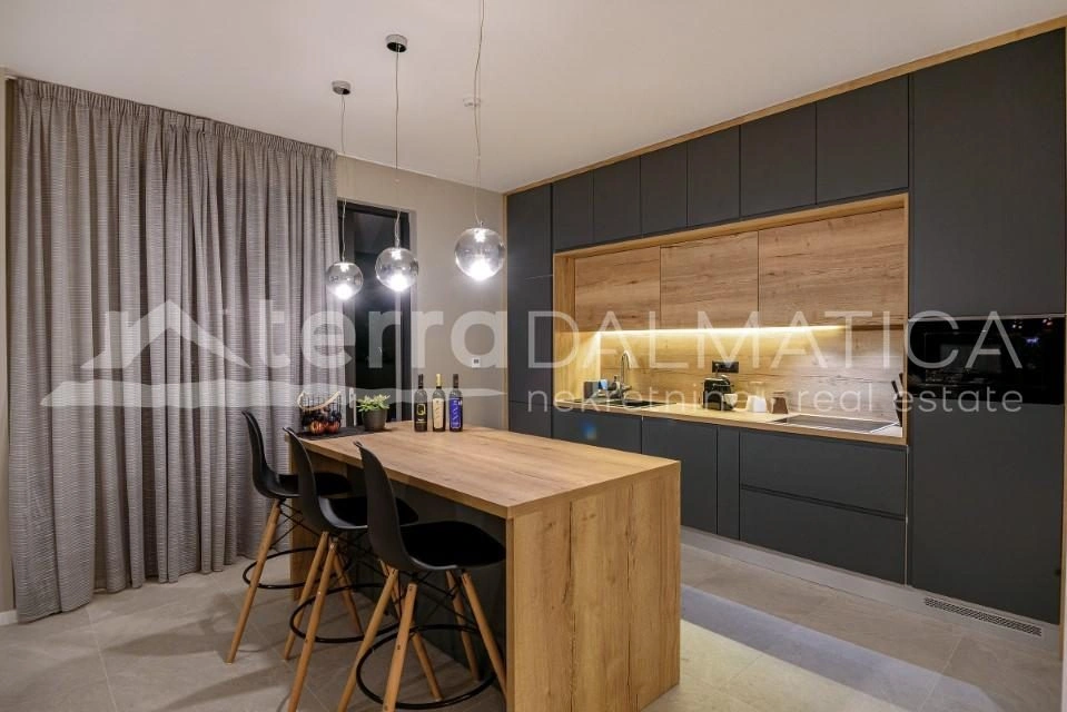 Marina, Luxusvilla mit Pool, Sauna und Meerblick