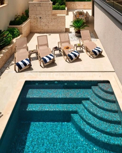 Marina, Luxusvilla mit Pool, Sauna und Meerblick