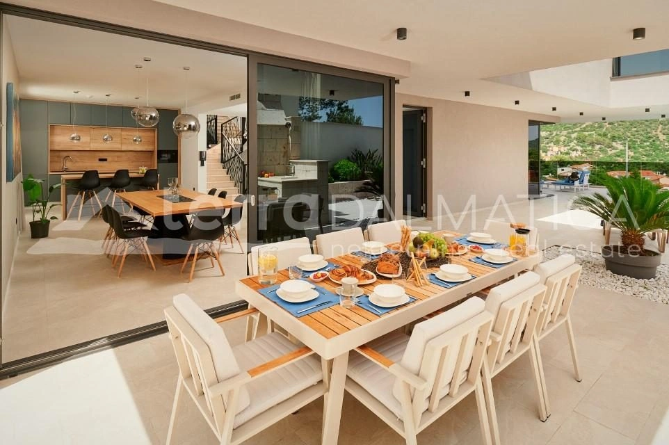 Marina, Luxusvilla mit Pool, Sauna und Meerblick