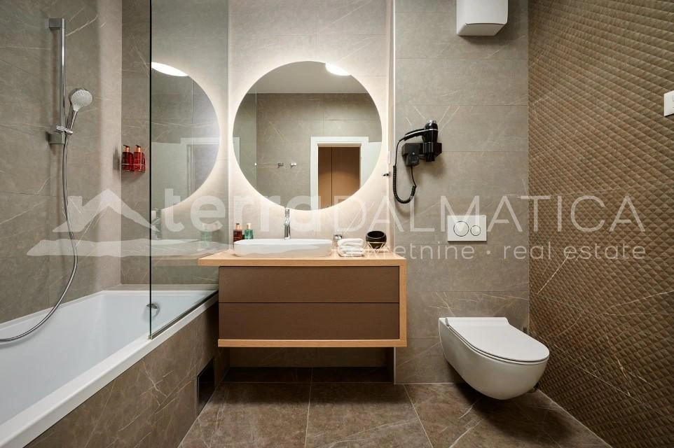 Marina, Luxusvilla mit Pool, Sauna und Meerblick