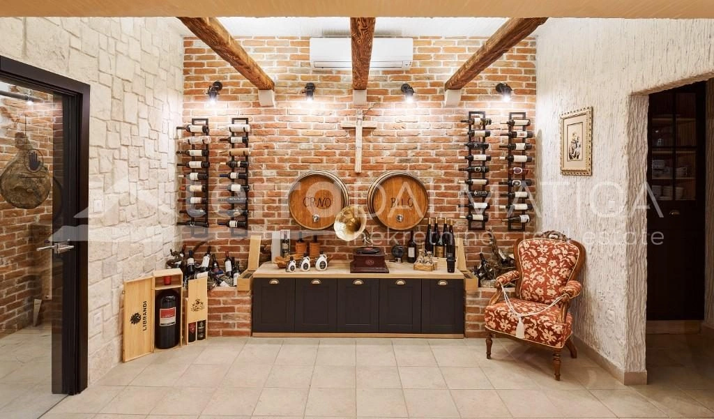 Marina, Luxusvilla mit Pool, Sauna und Meerblick