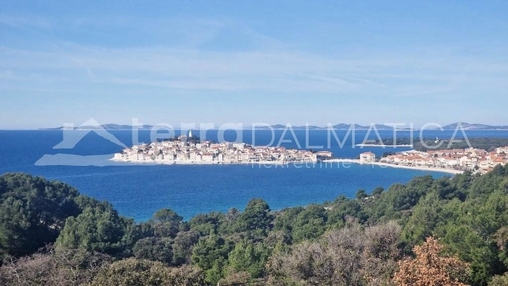 Primošten – Exklusives Haus erste Reihe zum Meer mit fünf Wohnungen