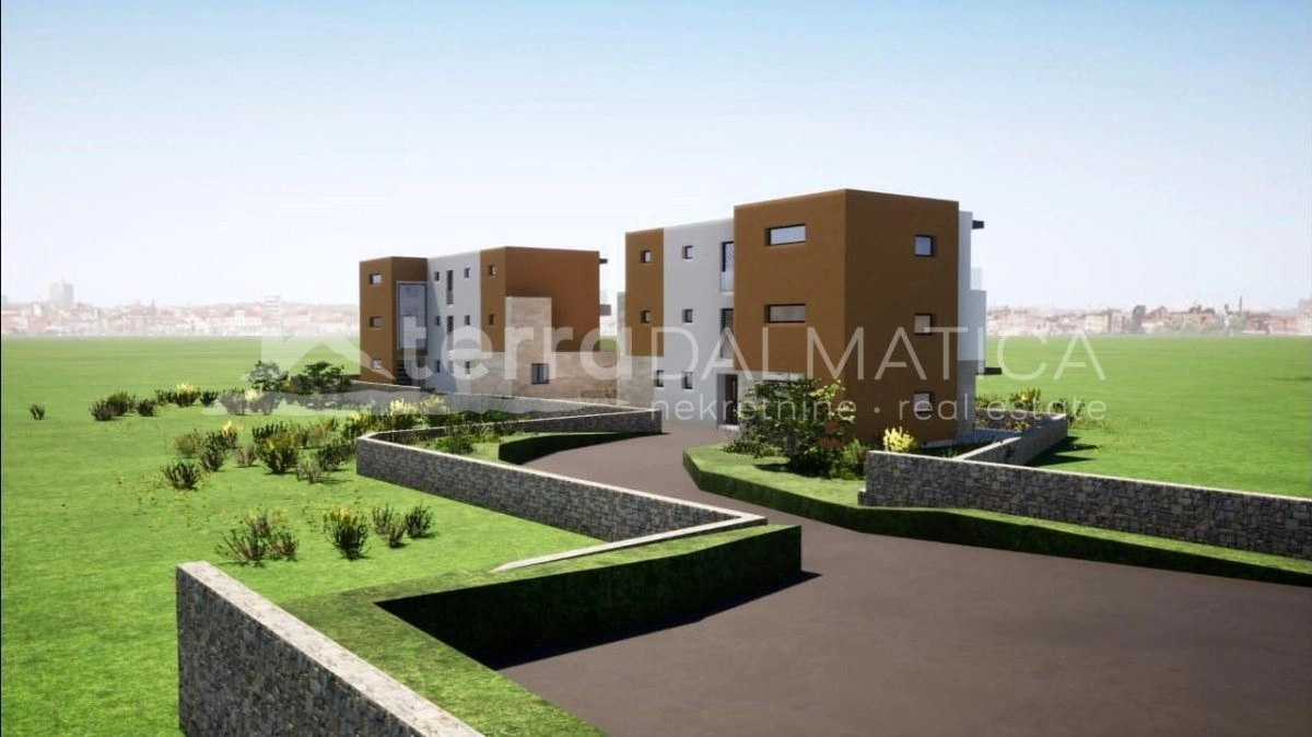 DREI-SCHLAFZIMMER-WOHNUNG ZU VERKAUFEN IN VODICE – ERSTE REIHE ZUM MEER