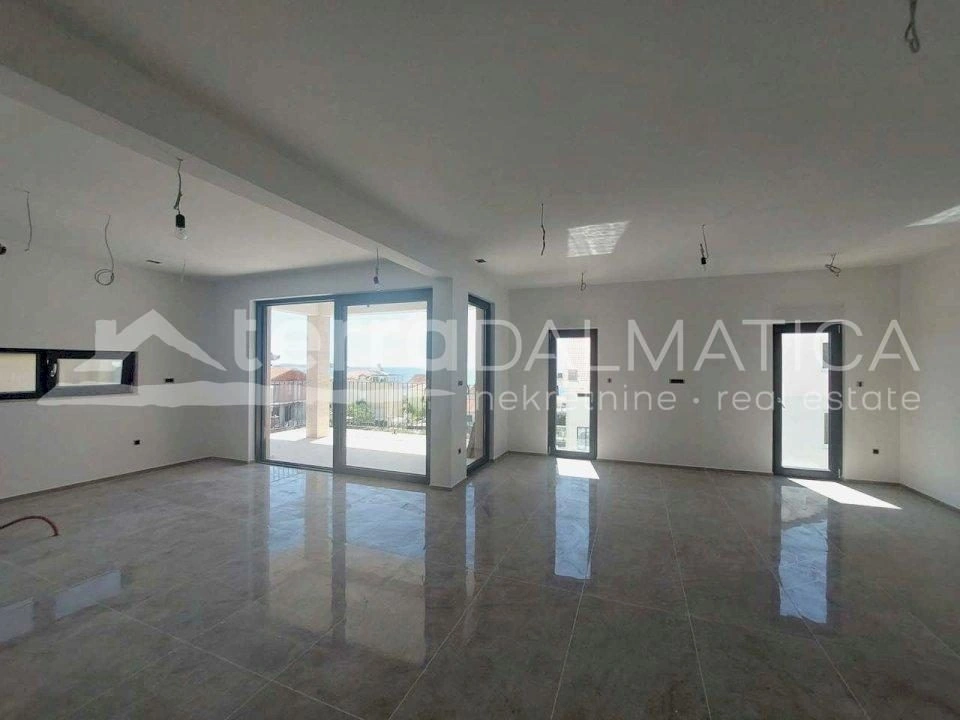 Rogoznica, neue Luxuswohnung in Meeresnähe