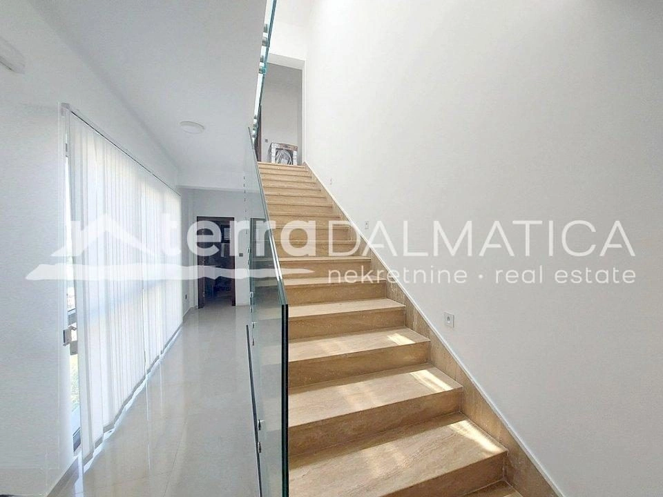 Rogoznica, Lozica, Luxusvilla 100 Meter vom Meer entfernt