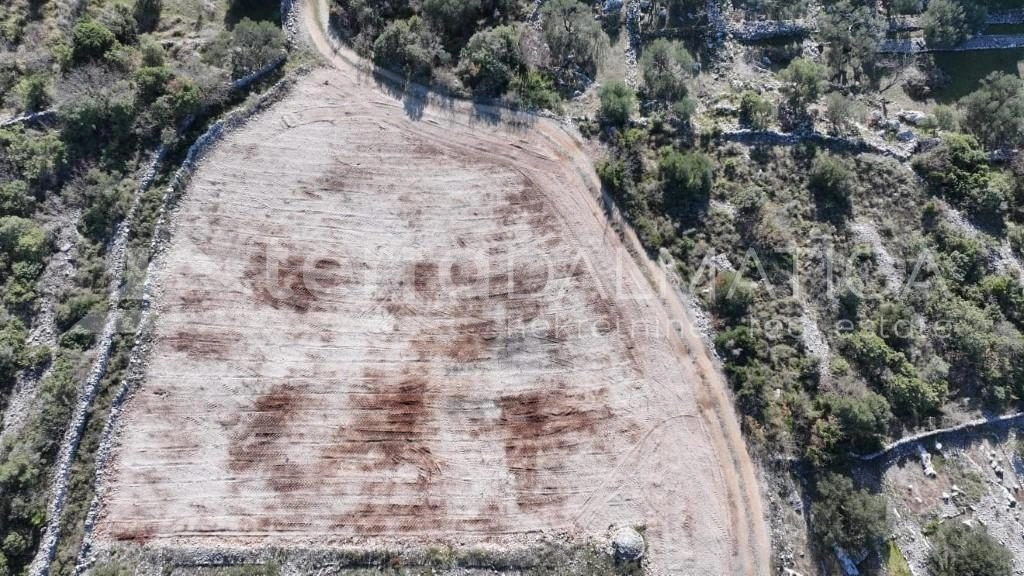 Attraktives Grundstück zur Entwicklung in Primošten