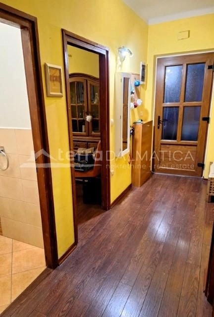 Wohnung im Zentrum von Šibenik mit privatem Parkplatz – eine ideale Gelegenheit!