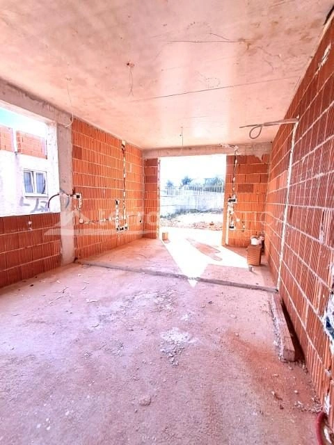 Vodice, Wohnung im Bau mit Pool