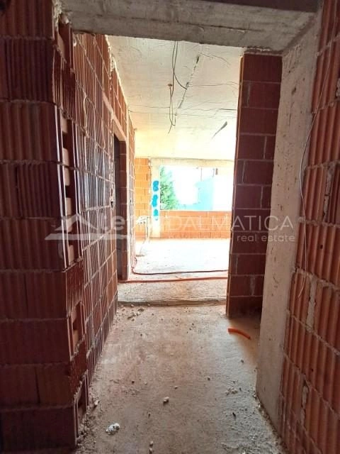 Vodice, Wohnung im Bau mit Pool