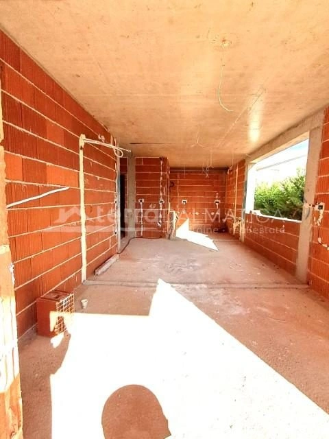 Vodice, Wohnung im Bau mit Pool