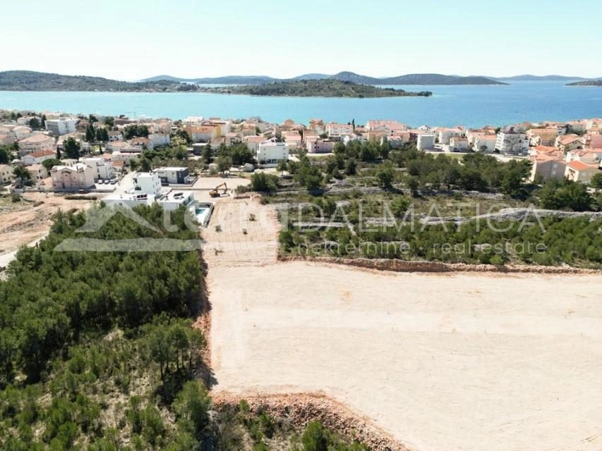 Baugrundstück zum Verkauf in Vodice - in der Nähe des Meeres, 604 m²