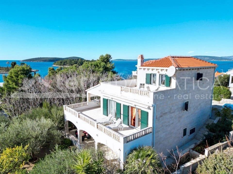 Paradies auf Šolta: Faszinierender Garten und Terrassen mit Panoramablick auf das Meer
