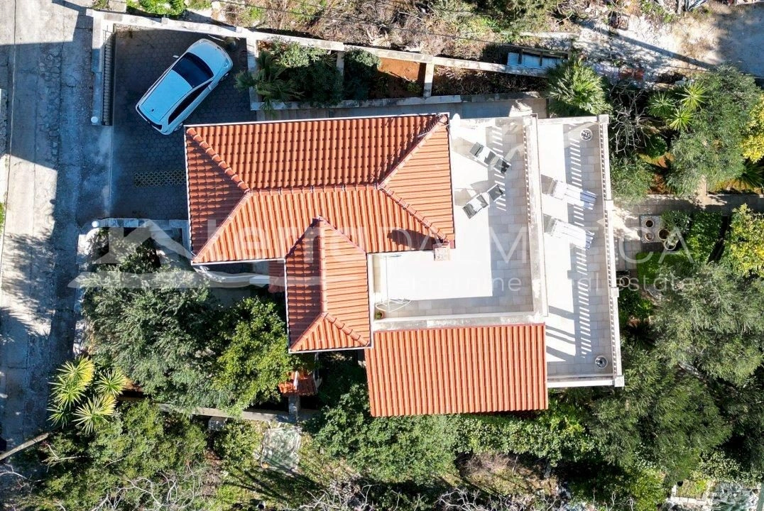 Paradies auf Šolta: Faszinierender Garten und Terrassen mit Panoramablick auf das Meer