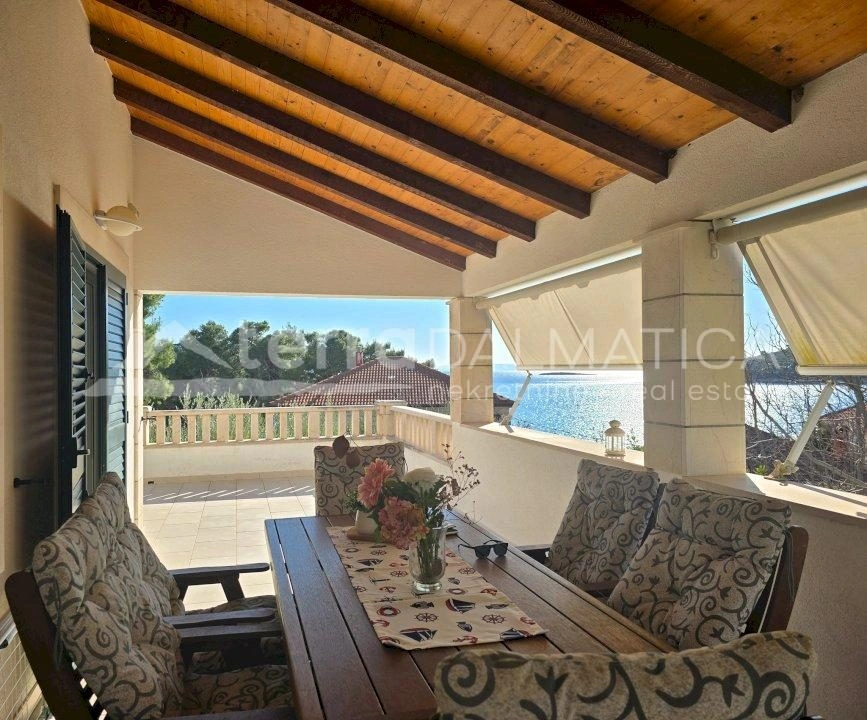 Paradies auf Šolta: Faszinierender Garten und Terrassen mit Panoramablick auf das Meer