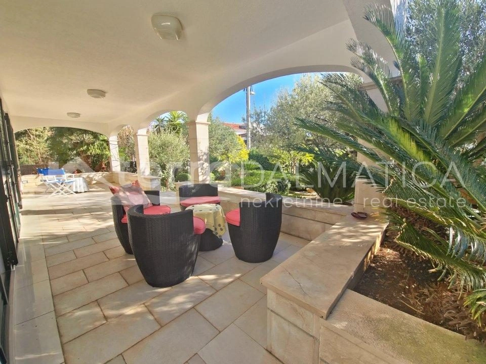 Paradies auf Šolta: Faszinierender Garten und Terrassen mit Panoramablick auf das Meer