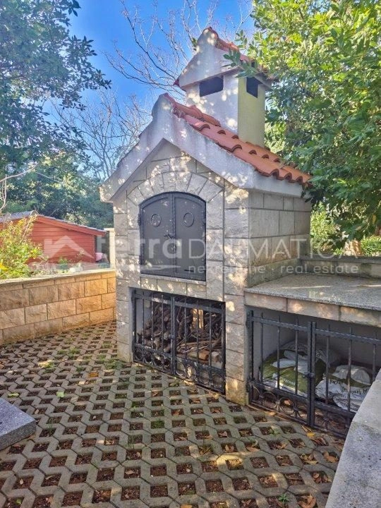 Paradies auf Šolta: Faszinierender Garten und Terrassen mit Panoramablick auf das Meer