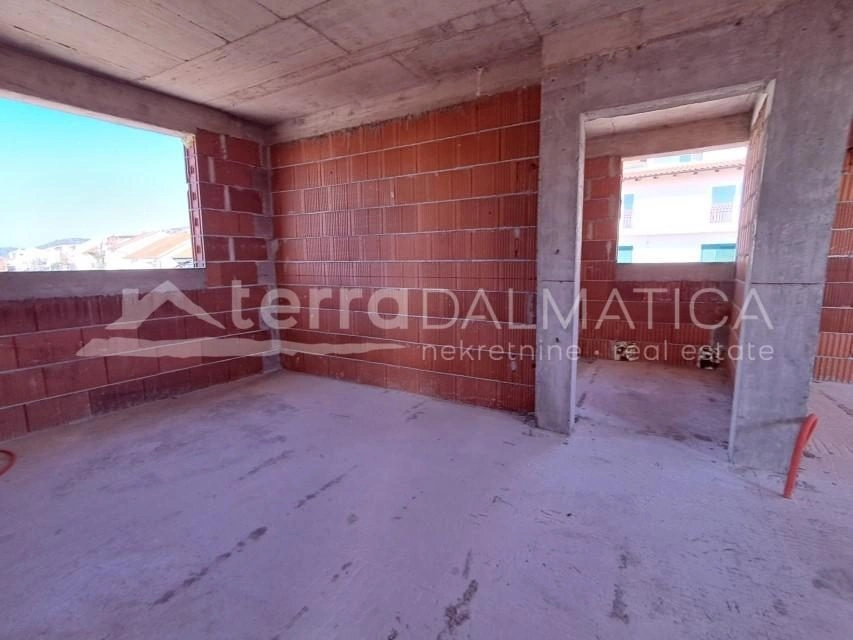 Šibenik, Neubau mit Meerblick und Garage