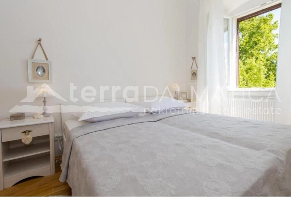 Elegante Wohnung im Herzogspalast, in der ersten Reihe am Meer