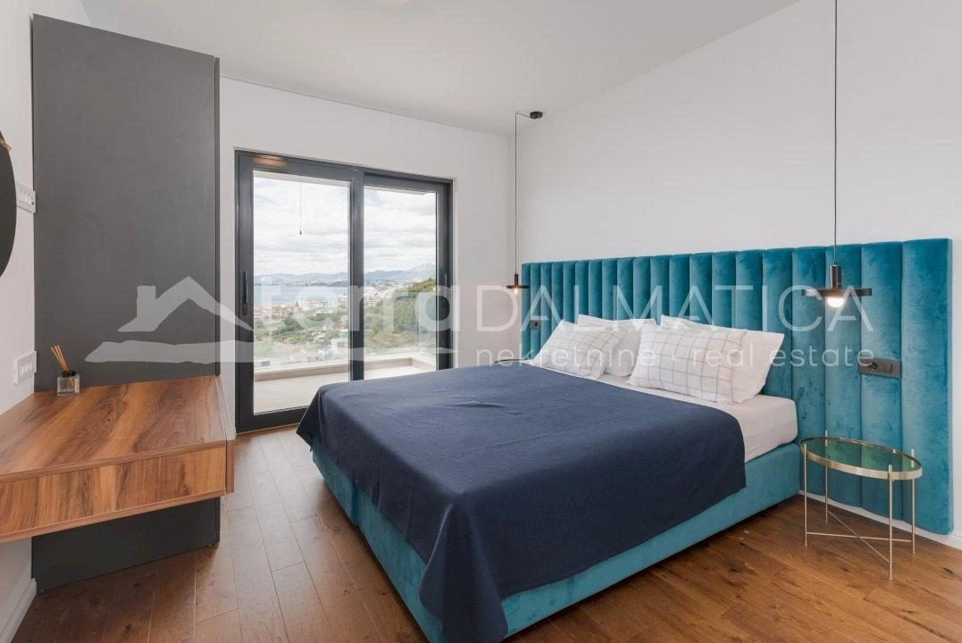 Luxusvilla in Podstrana mit Dachterrasse, Swimmingpool und unglaublichem Blick auf Split
