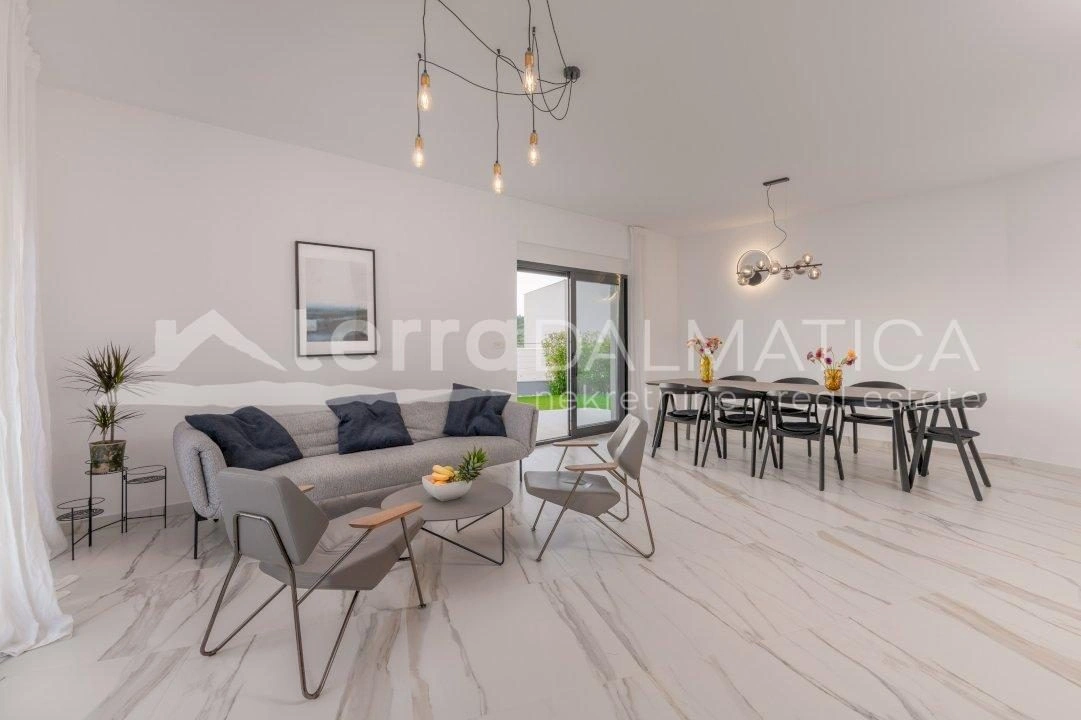 Luxusvilla in Podstrana mit Dachterrasse, Swimmingpool und unglaublichem Blick auf Split