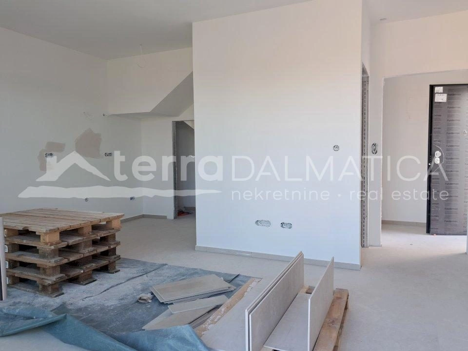 Maisonette-Wohnung mit Terrasse, Sommerküche und Meerblick