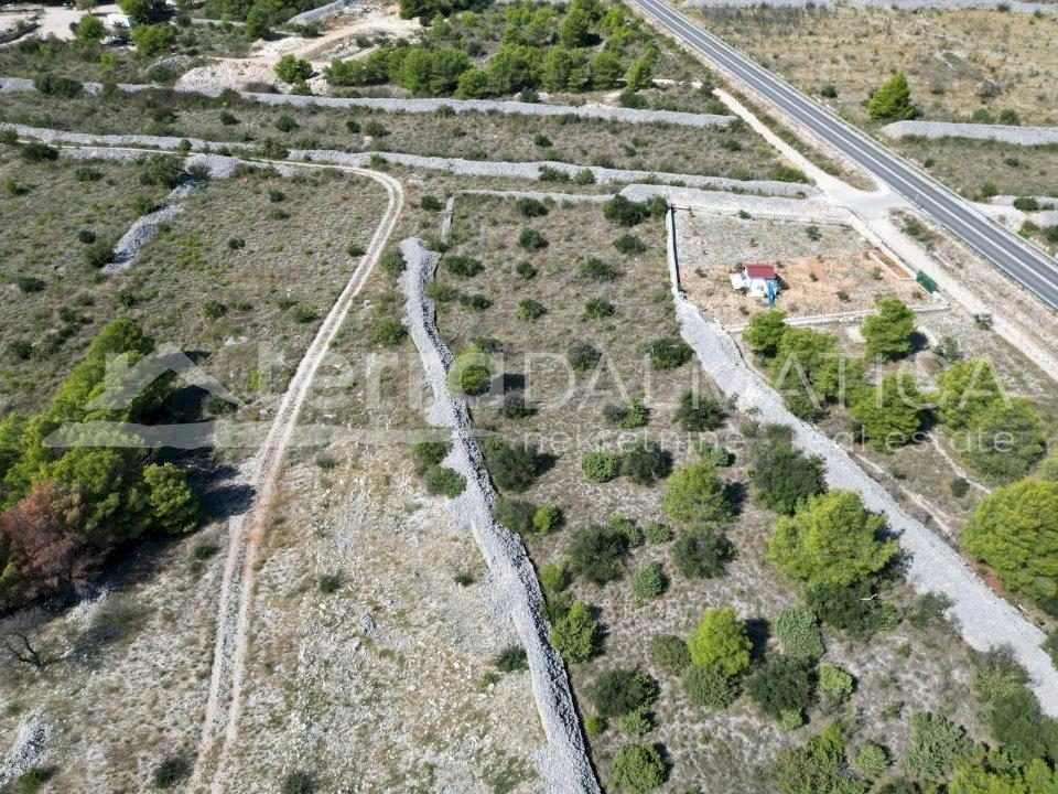 Attraktives Grundstück im Gewerbegebiet in Vodice