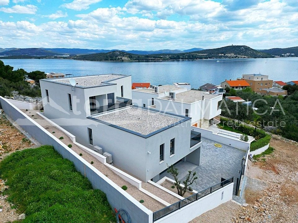 Exklusive Villa mit Pool und Meerblick in Betina, Insel Murter – Luxus, Privatsphäre und mediterraner Zauber