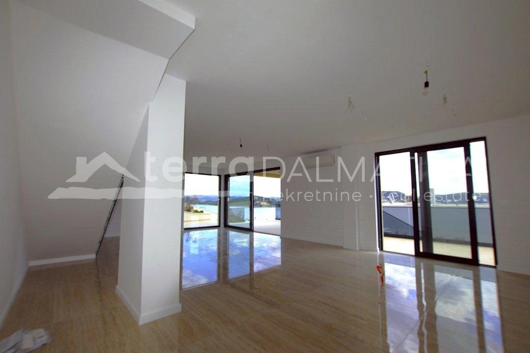 Exklusive Villa mit Pool und Meerblick in Betina, Insel Murter – Luxus, Privatsphäre und mediterraner Zauber