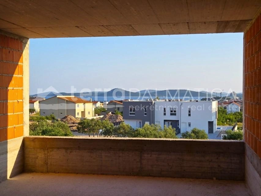 Luxuriöse Maisonette-Wohnung mit Pool in Vodice – Ihr Zuhause am Mittelmeer