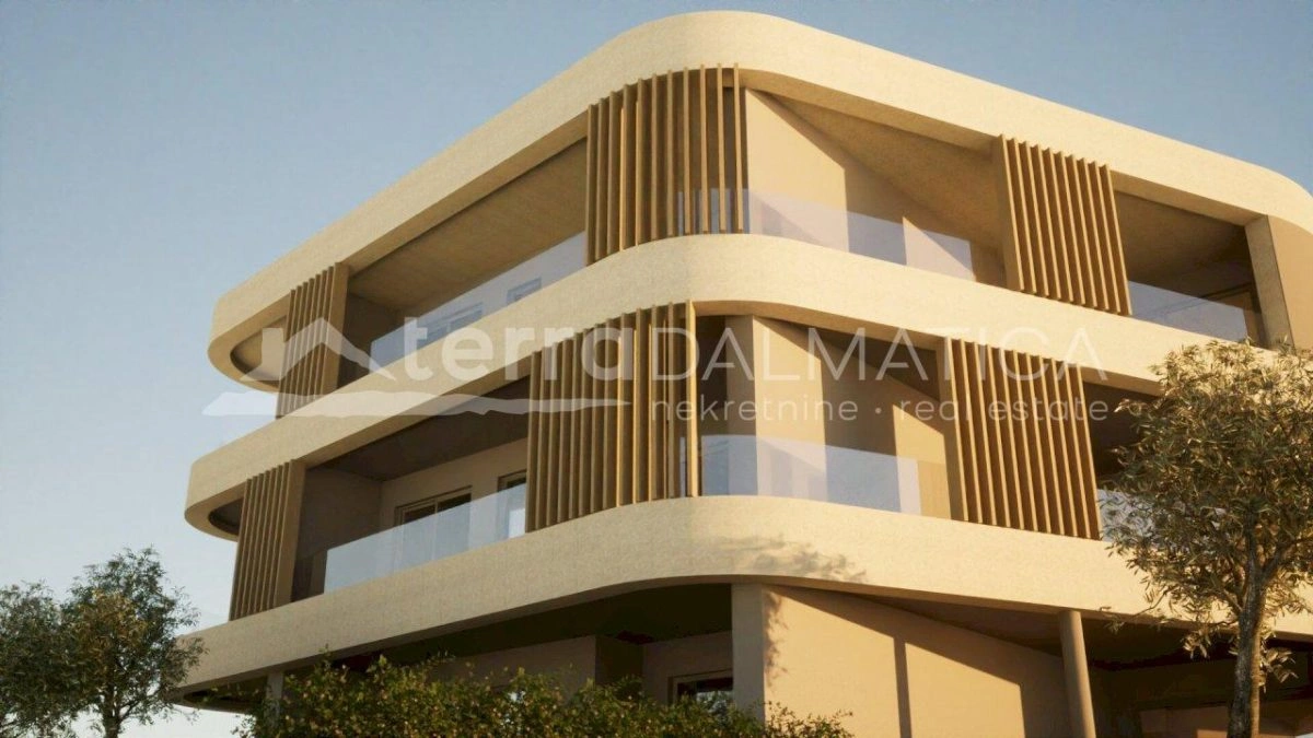 Außergewöhnliche Wohnung in Vodice – zweite Reihe vom Meer mit Terrasse