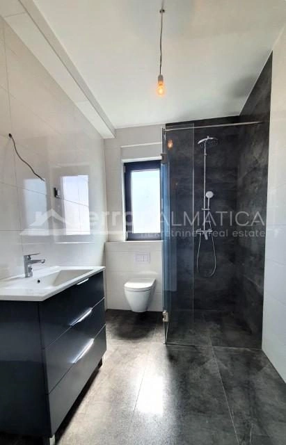 Moderne Wohnung mit Meerblick auf der Insel Murter