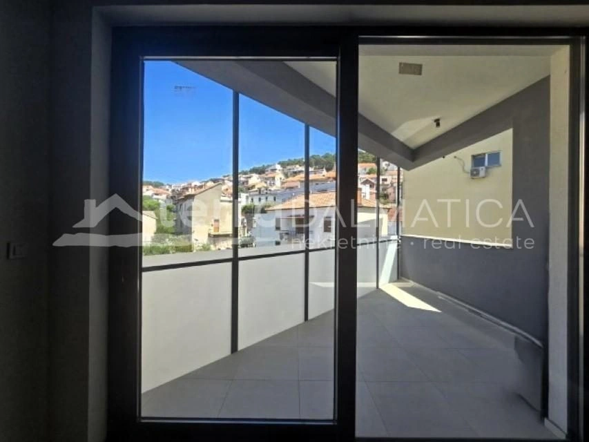 Penthouse über Šibenik – ein atemberaubender Ausblick, Komfort, der die Erwartungen übertrifft