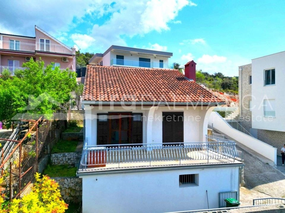 Kleines Haus, große Chance – Mediterrane Ruhe in Rogoznica